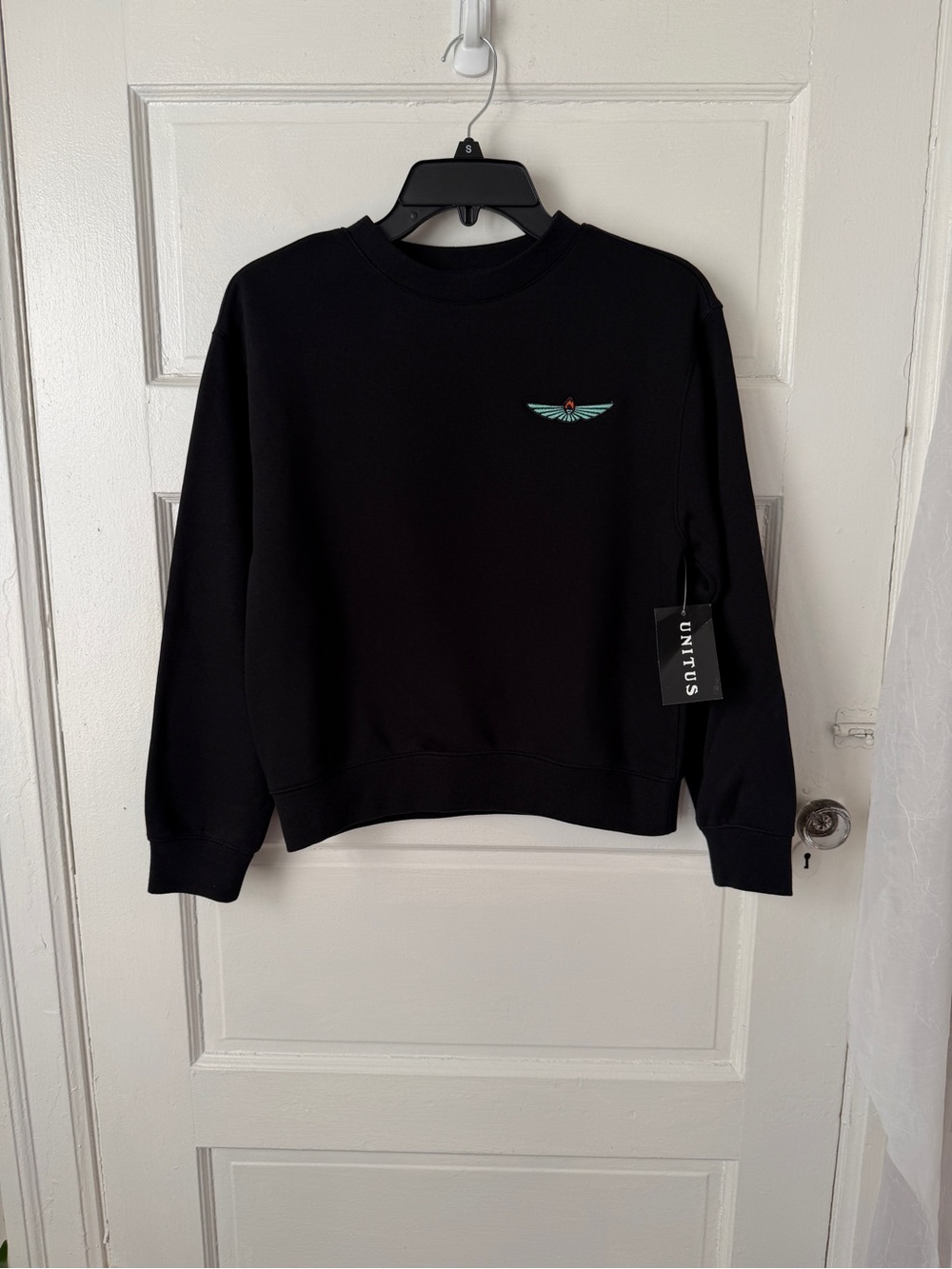 Unitus Apparel Black Crewneck Sweatshirt Embroidered Wing Graphic Logo NWT 10